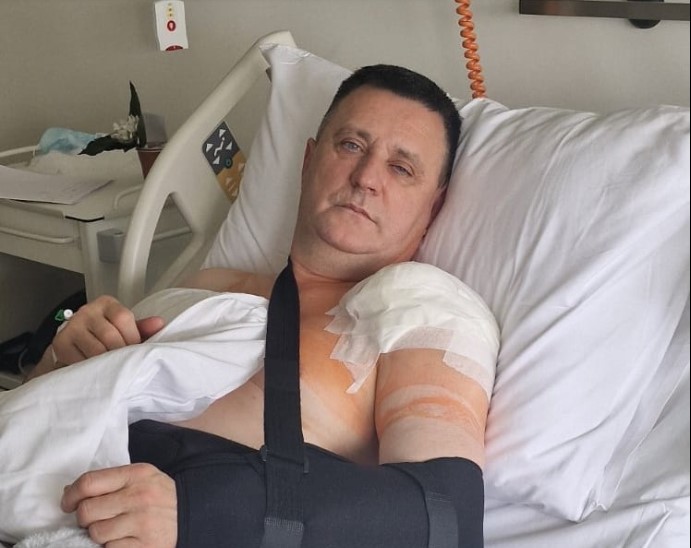 "BOGATI SMO KOLIKO PRIJATELJA IMAMO" Đajić se zahvalio na podršci nakon operacije (FOTO)