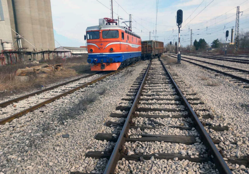 TRAGEDIJA Žena (62) se bacila pod voz