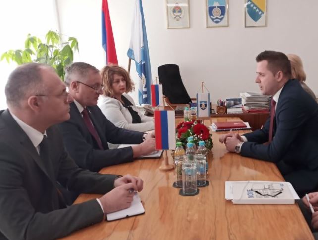 ZAPOČETO VIŠE KAPITALNIH INVESTICIJA: Sastanak Viškovića i Vukadinovića