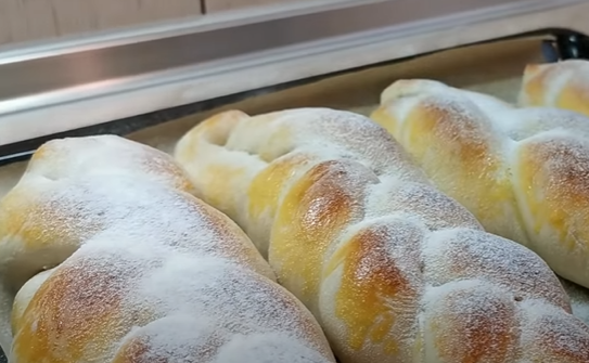 NAJUKUSNIJA PJENASTA PECIVA Isprobajte dva recepta koja će vas oduševiti