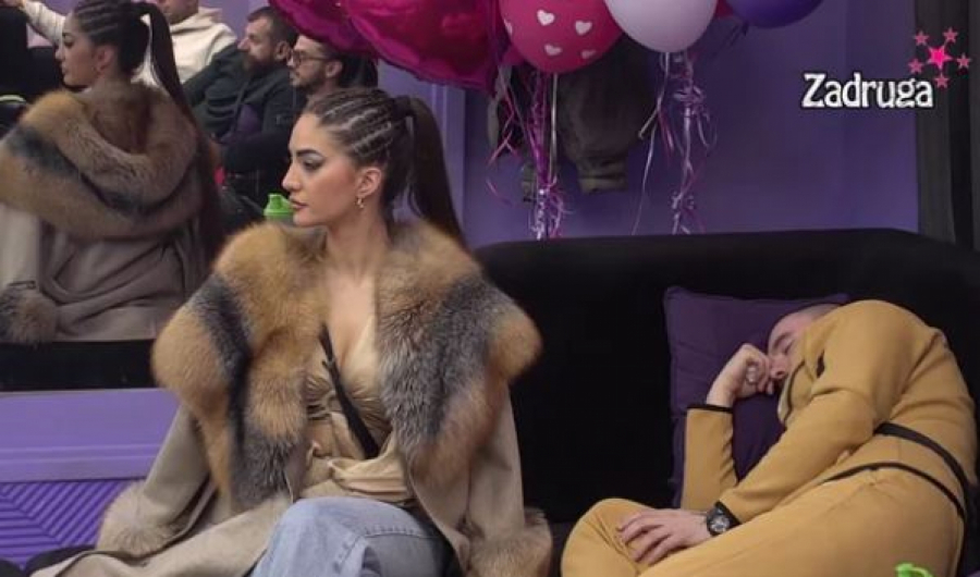 "BILA SI NA SPLAVOVIMA SA STARIJIM MUŠKARCIMA" Isplivali šokantni detalji iz Anđeline prošlosti, Zvezdan joj NIJE PRVI oženjeni muškarac