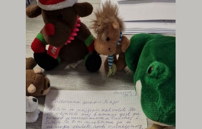 MATERIJALNO BOGATSTVO NE ZNAČI NIŠTA UKOLIKO NEMATE DUŠU Dirljiva priča iz Sarajeva: Baka Milka donira igračke djeci iz Turske i Sirije (FOTO)