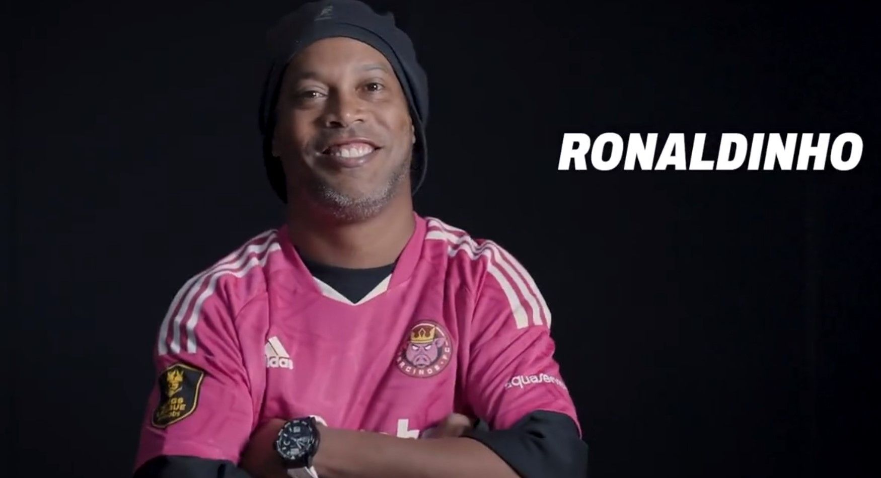 POGODITE KO SE VRAĆA?! Ronaldinjo je ponovo u igri - fudbalska legenda potpisuje za ekipu iz Pikeove lige (VIDEO)