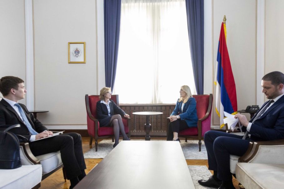 "VELIKI POTENCIJAL ZA JAČANJE PRIVREDE SARADNJE" Cvijanović s ambasadorkom Austrije u Sarajevu