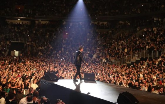 PEJOVIĆ OBORIO REKORD U ZAGREBU Arena bila pretijesna za srpskog pjevača (FOTO)