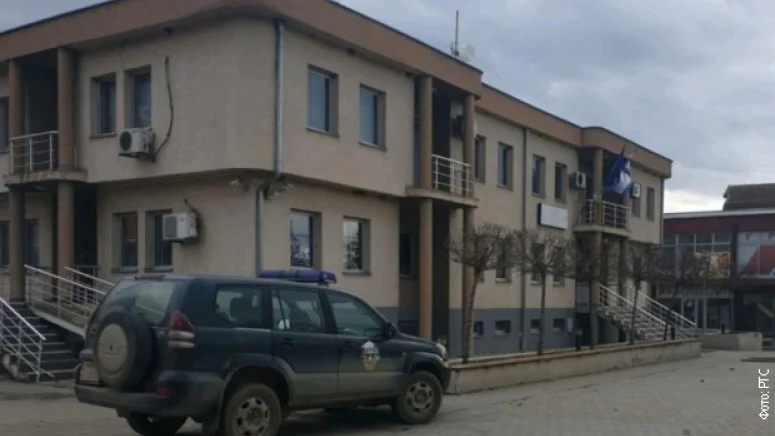 SITUACIJA NA KOSOVU ZABRINJAVAJUĆA U Gračanici pucano iz automobila u pokretu