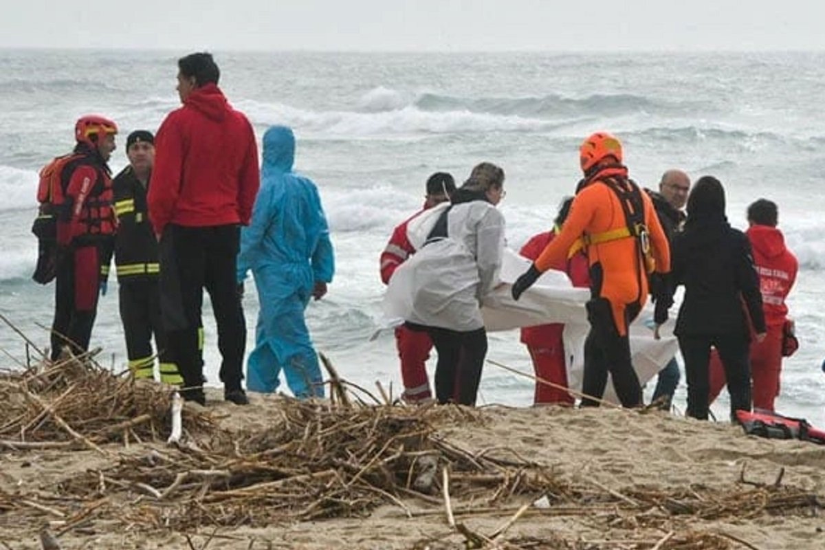 NAJMANJE 65 LJUDI POGINULO Migranti plaćali po 8.000 evra za put ka Evropi
