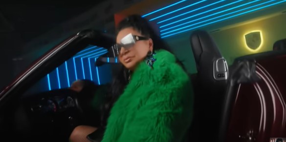 SVI SMO MI STOJA Pjevačica poručila: "Volim da jedem i gojim se, pustite me na miru"