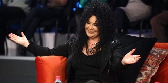 "ZAINATILA SAM SE" Godinama se priča da je Stoja vadila rebra, a sada je konačno otkrila istinu