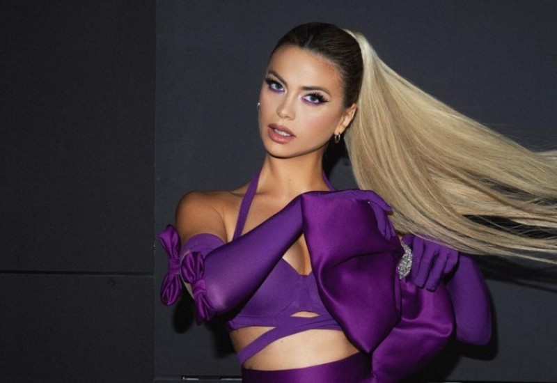(FOTO) MUŠKARCIMA VILICA PALA DO PODA Skinula se Milica Pavlović i pokazala zanosno tijelo u kupaćem kostimu