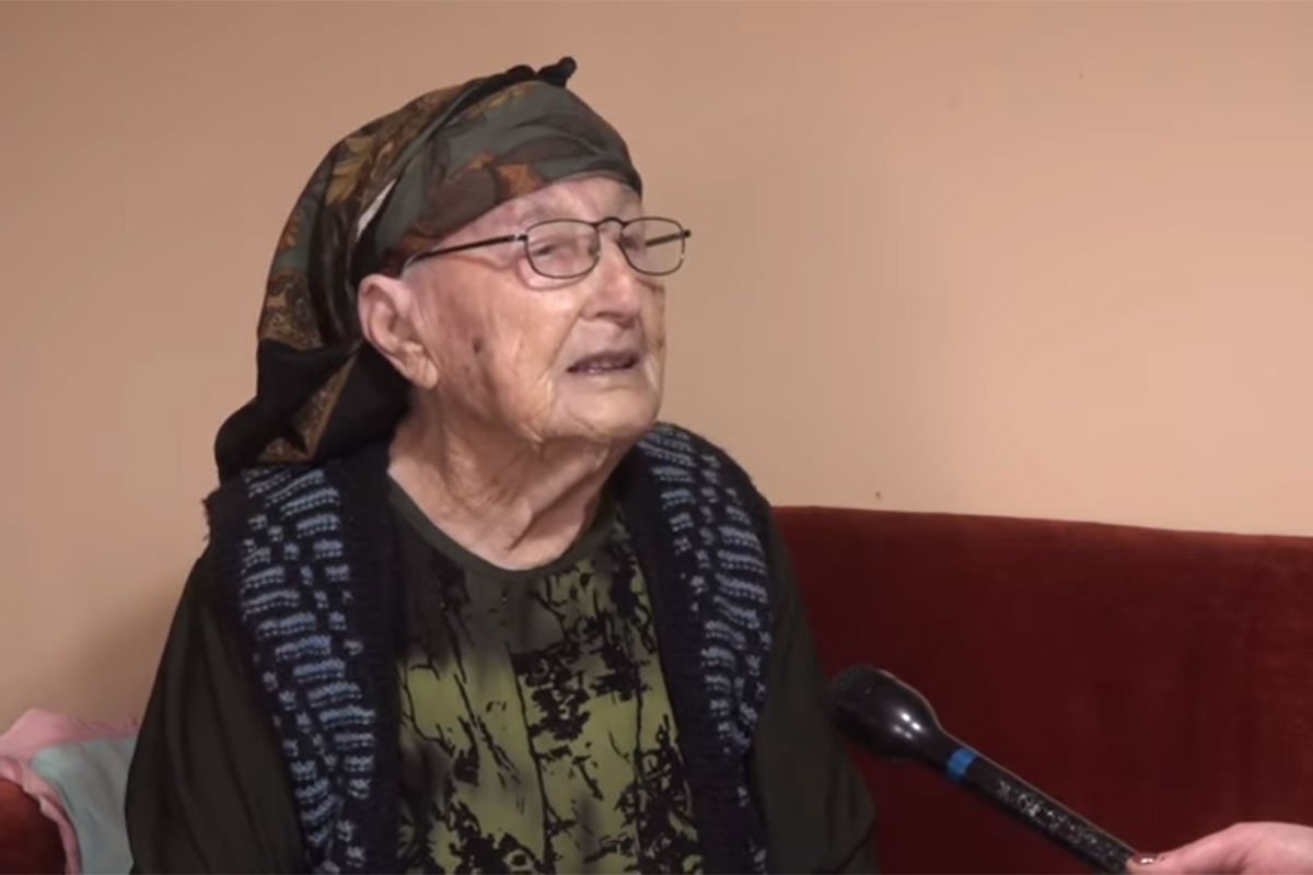 BAKA DOBRINKA NAPUNILA 100 GODINA I NIKADA NIJE BILA KOD DOKTORA Evo šta vremešna starica jede svako jutro za doručak (VIDEO)