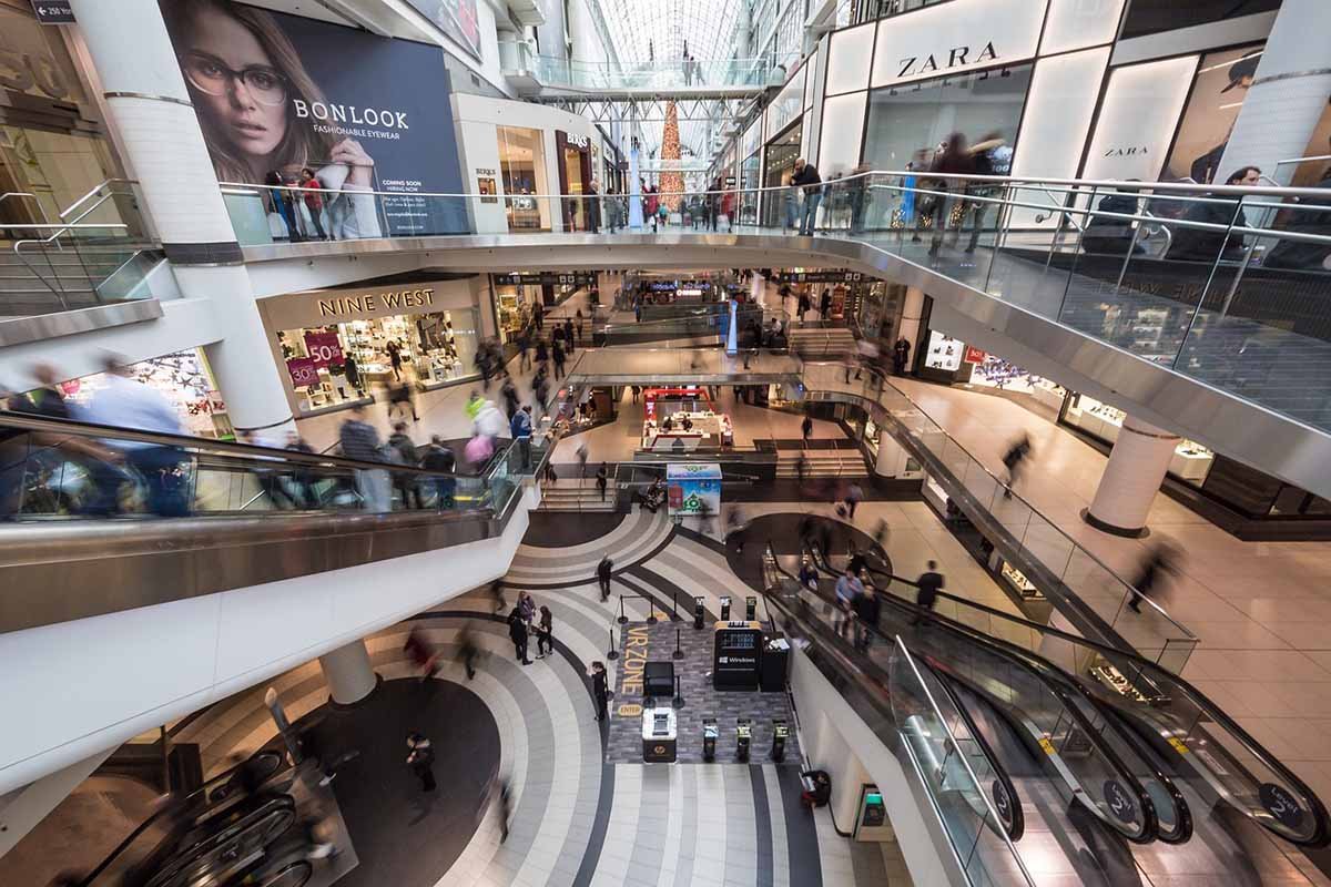MUŠKARAC IZBODEN U TRŽNOM CENTRU Napadač u bjekstvu: U bolnicu prebačen u kritičnom stanju