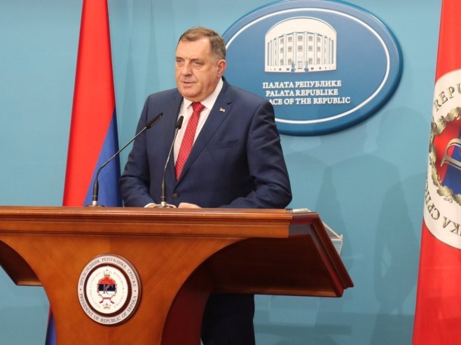 Dodik čestitao pobjedu fudbalerima Srbije