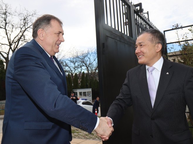 ZAHVALIO MU NA RUČKU I ČESTITCI Dodik sa ambasadorom Kine u Sarajevu