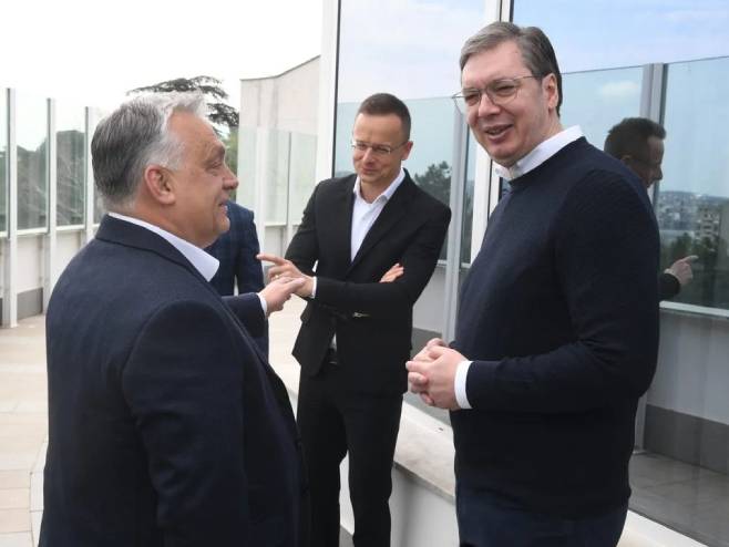 Vučić sa Orbanom i Sijartom: Prijateljstva jačaju u teškim vremenima