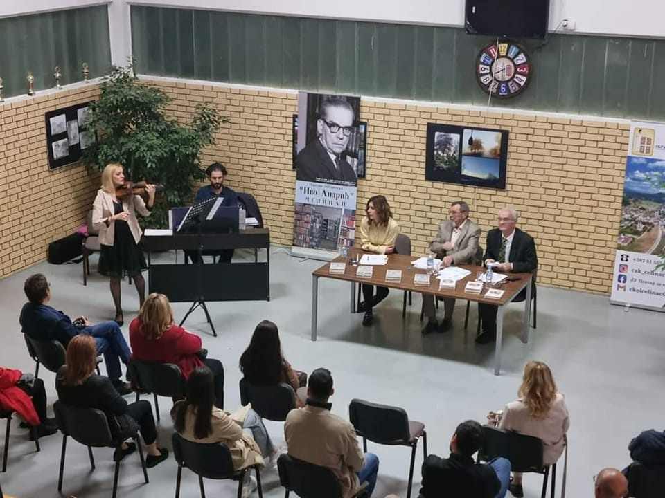 POETSKO VEČE "U SUSRET PROLJEĆU" Predstavljena Izabrana djela Ranka Pavlovića