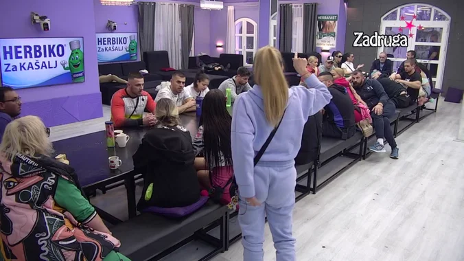 RIJEŠILE DA IZNESU SVE NA ČISTAC! Ana odlučila da raskrinka ukućane - ne da na sebe  (VIDEO)