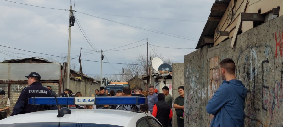 "OVO JE VEĆ ČETVRTO DIJETE DA GA GAZE KAMIONOM" Detalji tragedije na Karaburmi: Djevojčica (5) poginula nakon što je udarilo teretno vozilo (FOTO)