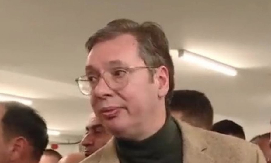 „RUČAK PLAĆAM JA, PITU SAM PLATIO“ Vučića novinar pokušao isprovocirati pitanjem ko finansira obilazak Srbije
