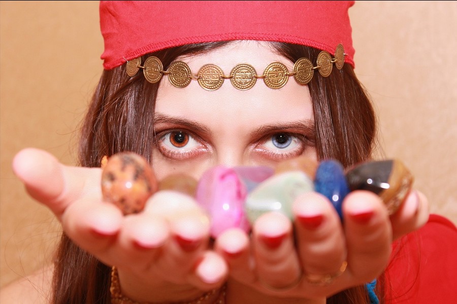 HOROSKOP ZA APRIL PO CIGANSKIM KARTAMA Sudbina svakog znaka sažeta u tri riječi