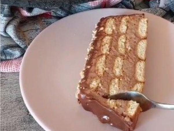 BRZA TORTA SA BANANAMA Gotova za 15 minuta, a topi se u ustima