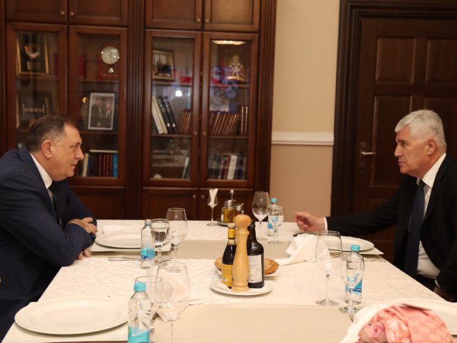 Sastali se Dodik i Čović (FOTO)