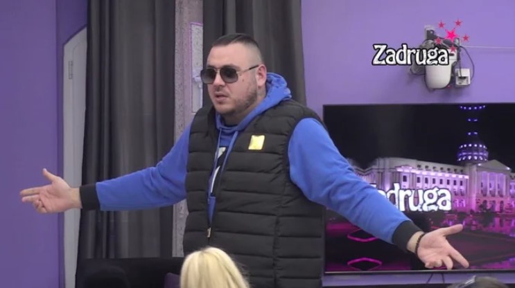 "DAO SAM JOJ RAKETU I LANSIRAO!" Car bez grama griže savjesti sa Majom uprljao Aleksandrinu posteljinu (VIDEO)