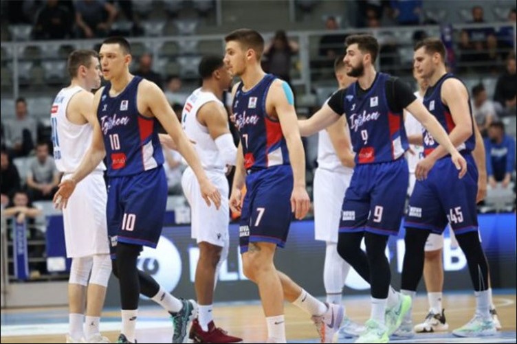 PREKINUT MEČ ABA LIGE IZMEĐU ZADRA I IGOKEE Navijači pravili nerede, Jusup dobio udarac u glavu