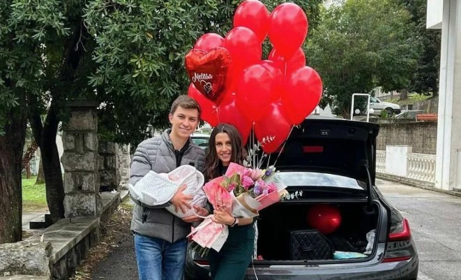 BEBI SE ŽURILO Mladi stomatolog porodio svoju ženu u stanu u Tivtu (FOTO)
