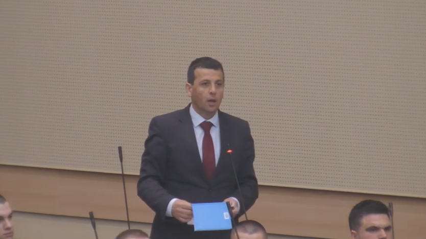 "DIPLOMU MU POTPISAO KALINIĆ" Vukanović isprozivao Šulića zbog privatnog fakulteta, u njegovu odbranu stao Žunić