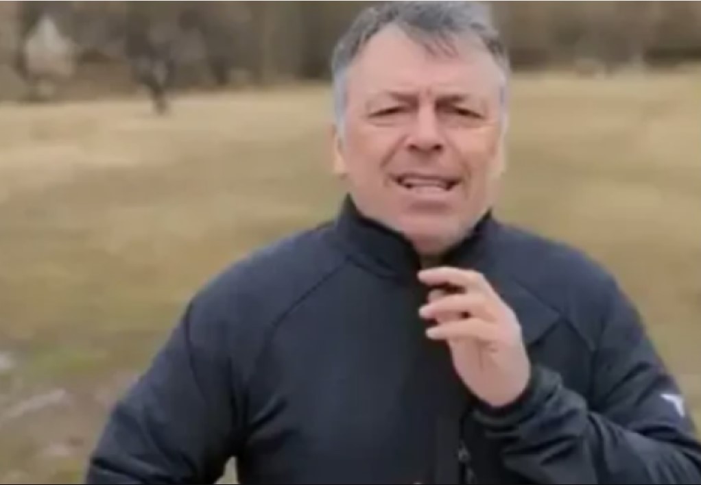 „OBARANJE REKORDA U HRKLJUŠU“ Nele se vratio na mjesto gdje se pisala istorija Top liste nadrealista (VIDEO)