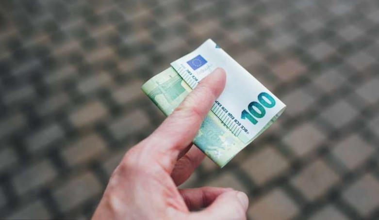 JEDAN OD NAJTEŽIH POSLOVA Dnevnica 60 evra, radi se samo vikendom, a radnika sve manje