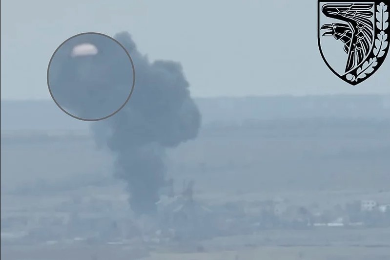 UKRAJINCI OBORILI RUSKI SU-24 KOD BAHMUTA Objavljen snimak katapultiranja pilota
