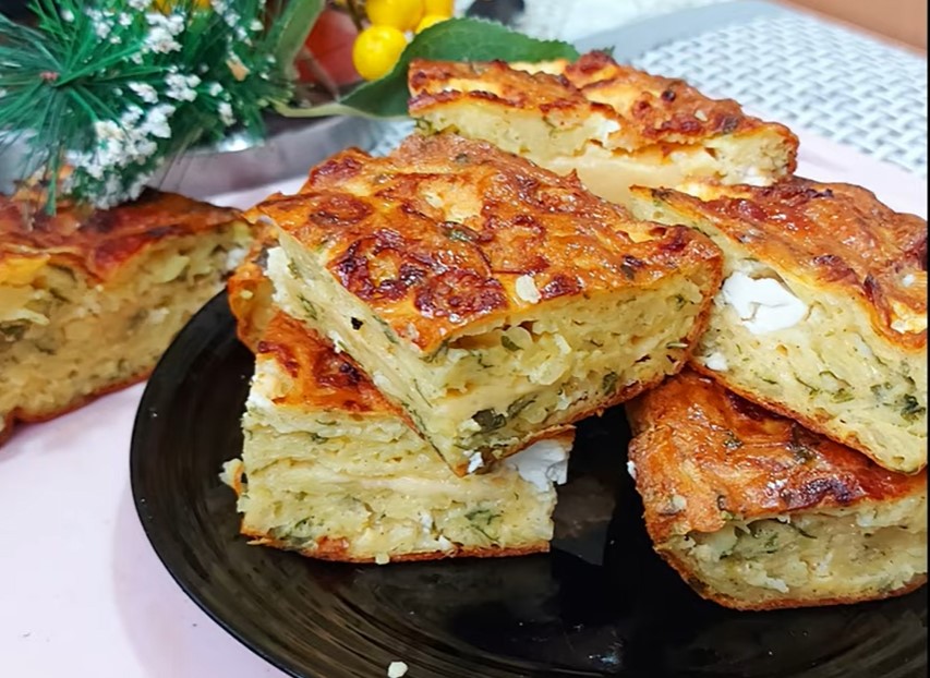 BEZ KORA, PRAVI SE BRZO Fantastična pita sa krompirom i kačkavaljem (VIDEO)