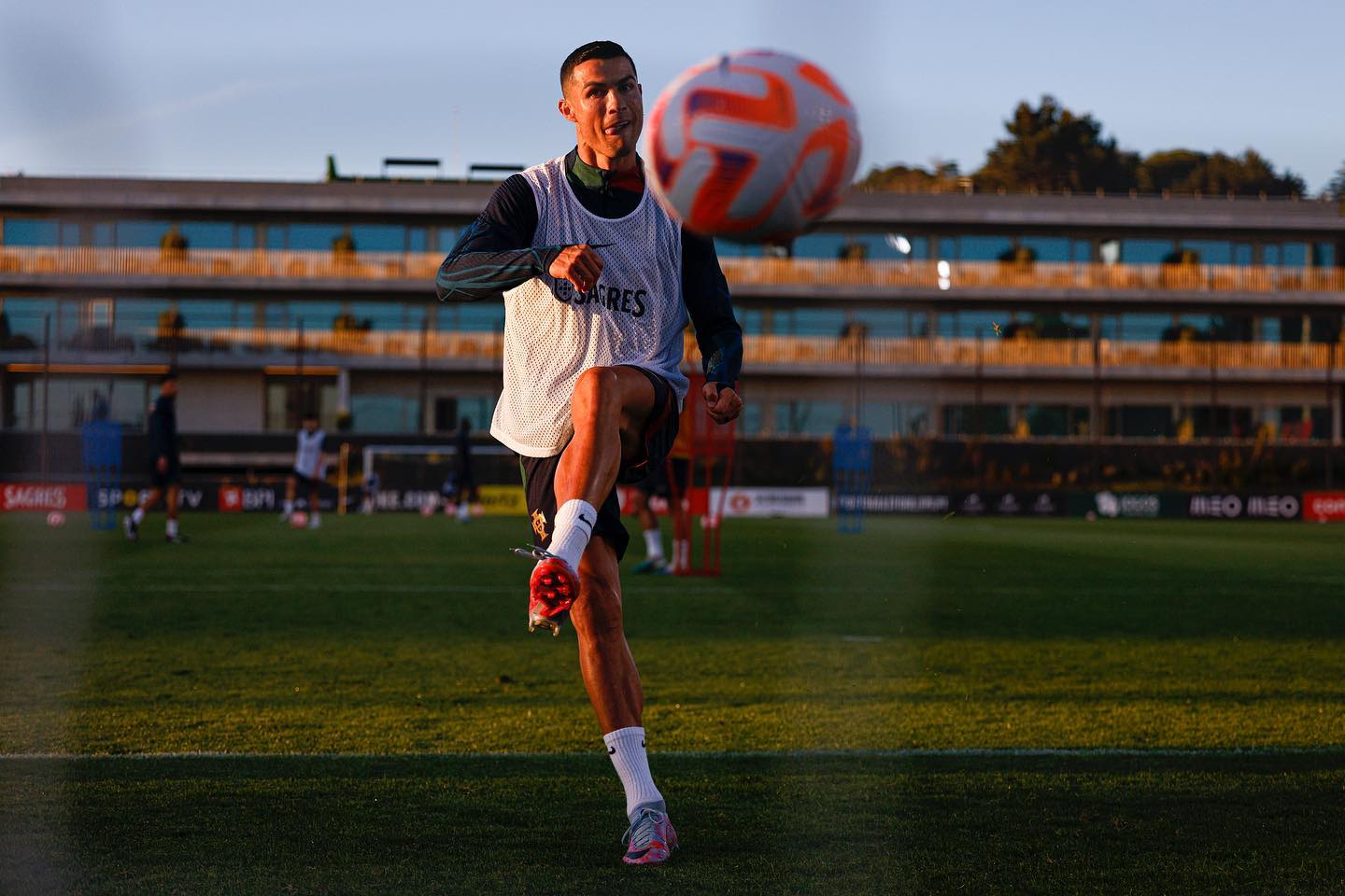 OSMIJEH GOVORI SVE Ronaldo stigao na pripreme reprezentacije Portugala
