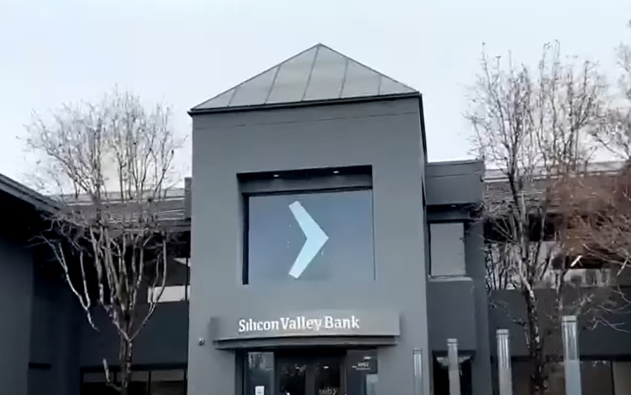 BANKROT SILICIJUMSKE DOLINE Najveći krah američke banke u posljednjih 15 godina