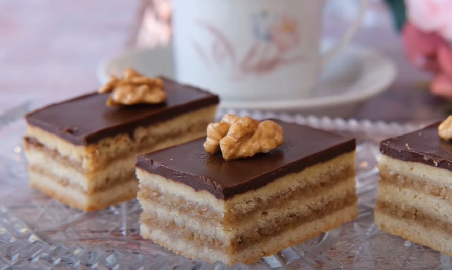 ŽERBO KOCKE Preukusna poslastica koja mami raskošnim izgledom