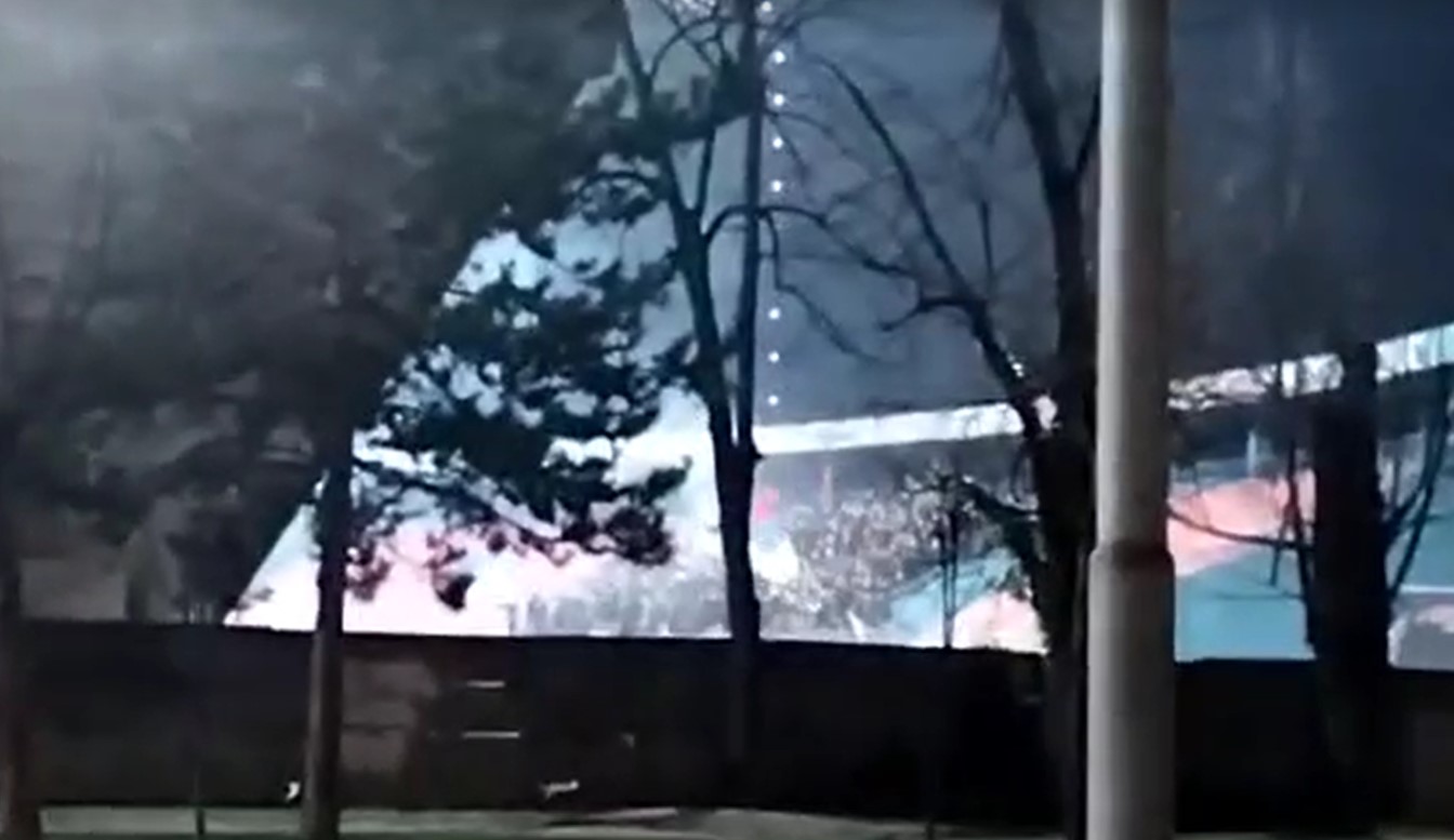 "UBIJ, ZAKOLJI, DA PE*ER NE POSTOJI" Navijači na početku utakmmice za plasman u Evropu poslali skandalozne poruke (VIDEO)