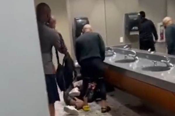 (UZNEMIRUJUĆI VIDEO) ŠUTIRALI GA U GLAVU I URLALI NA NJEGA Brutalno prebijen poznati reper, isplivao i jeziv snimak
