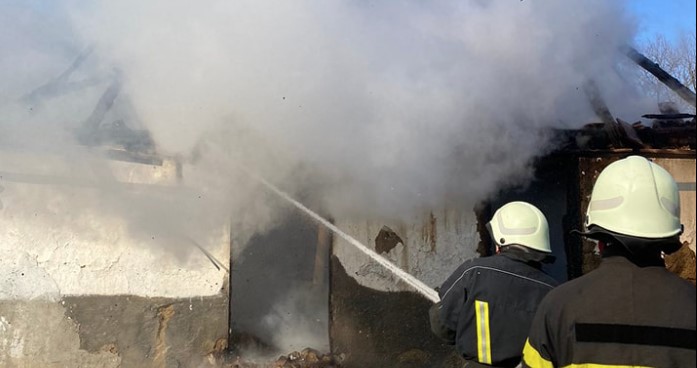 POŽAR KOD BIJELJINE Gorjela porodična kuća (FOTO)