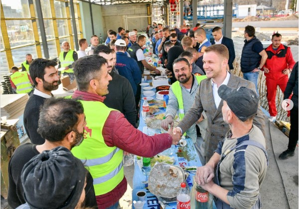 RADNICI ZAPELI UDARNIČKI, PA IM STIGLO „SLATKO PRIZNANJE“ Na ovome bi nam mogla pozavidjeti mnoga svjetska gradilišta (FOTO)