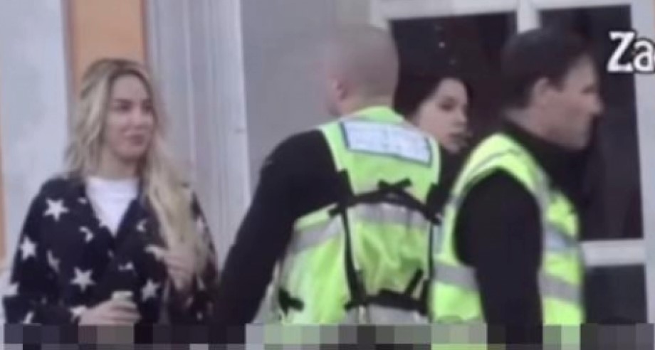 KARAMBOL U ZADRUZI! Takmičarka izgubila kontrolu, lomi sve pred sobom i pokušava da izađe iz rijalitija (VIDEO)