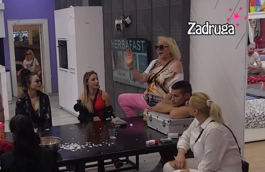 „OVA ČISTA DUŠA SE OSUŠILA OD ZLA“ Lepi Mića i Zorica izvrijeđali jedno drugo, gori Zadruga (VIDEO)