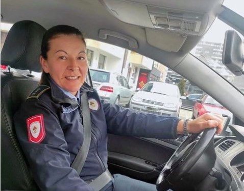 HRABRA ŽENA U PLAVOM Tatjana Motika već 18 godina u službi (FOTO)