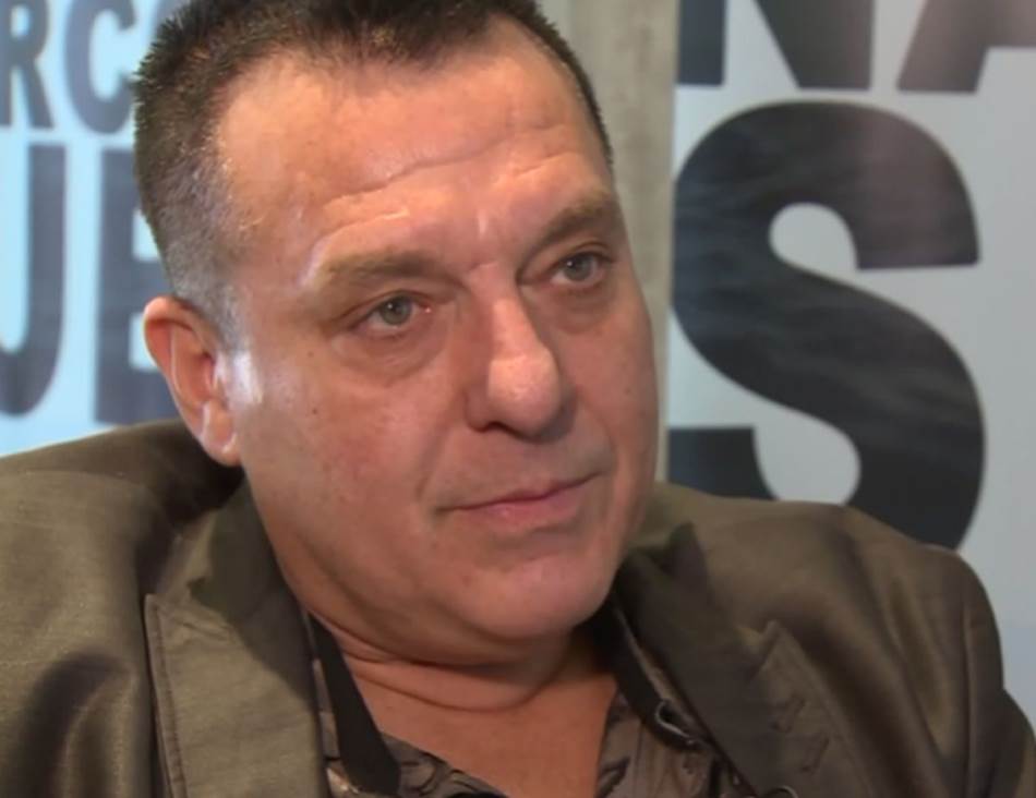 PORODICA DALA DOZVOLU DA SE SKINE SA APARATA Preminuo Tom Sajzmor, zvijezda filma "Spasavanje redova Rajana"