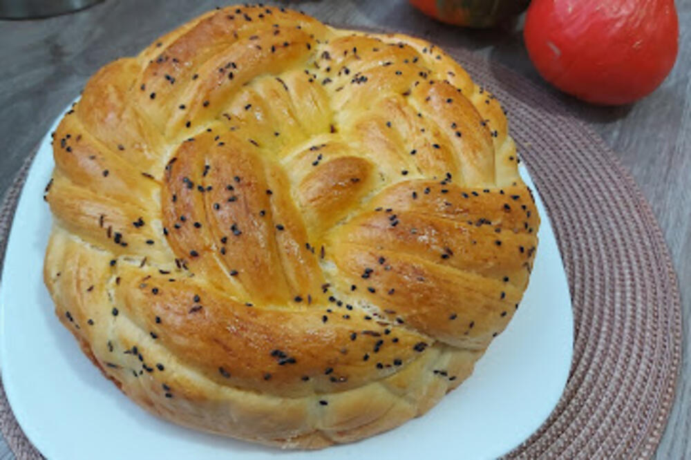 POSNA POGAČA ZA VELIKI PETAK Mekana kao duša i topi se u ustima, a ukus će oduševiti ukućane