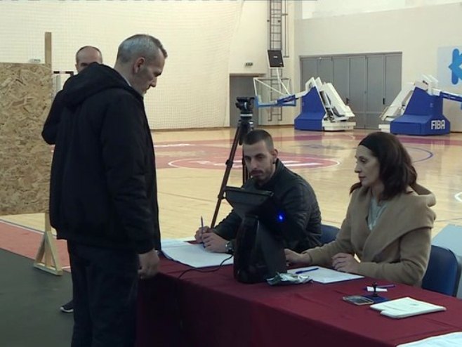 DRUGI KRUG PREDSJEDNIČKIH IZBORA U CRNOJ GORI Do 13 časova glasalo 39 odsto birača (FOTO/VIDEO)