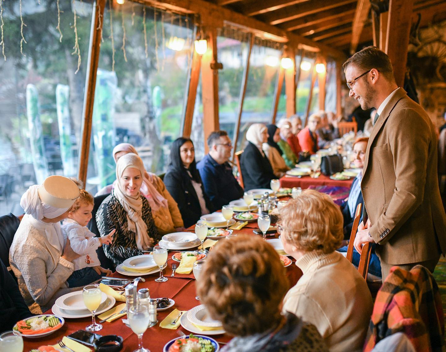 STANIVUKOVIĆ DOMAĆIN IFTARA "Banjaluka je mjesto susreta, mjesto dobrih ljudi različitih religija i kultura!" (FOTO)