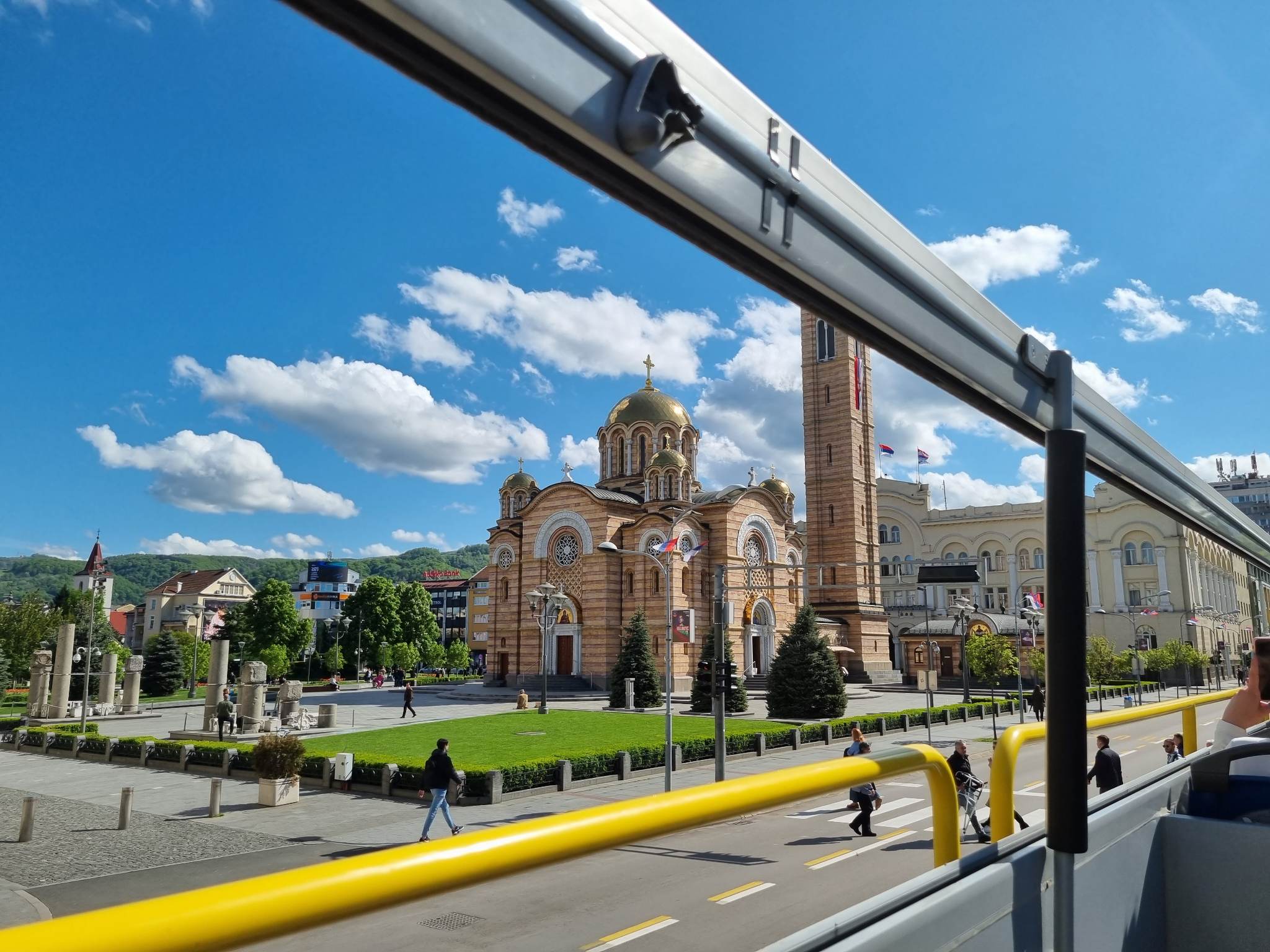 BANJALUČKA ATRAKCIJA SE VRAĆA NA ULICE Panoramski bus na raspolaganju svim sugrađanima i turistima (VIDEO)