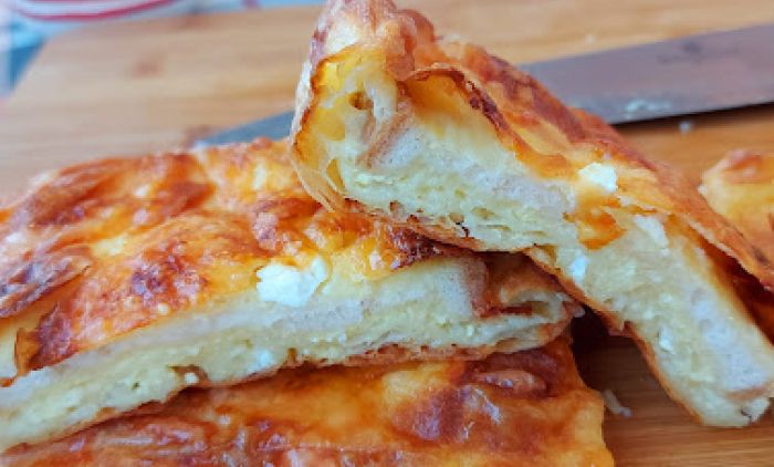 EKONOMIČNA I UKUSNA PITA Za ovaj sjajan doručak treba vam stari hljeb, gotove kore i 10 minuta